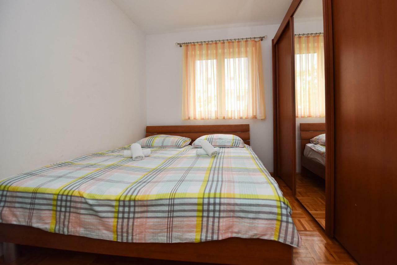 Ivana Apartment With Terrace Novalja Kültér fotó